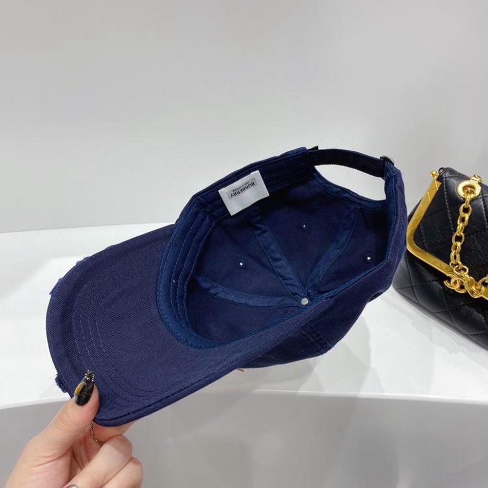 Bv*b*rry Hat